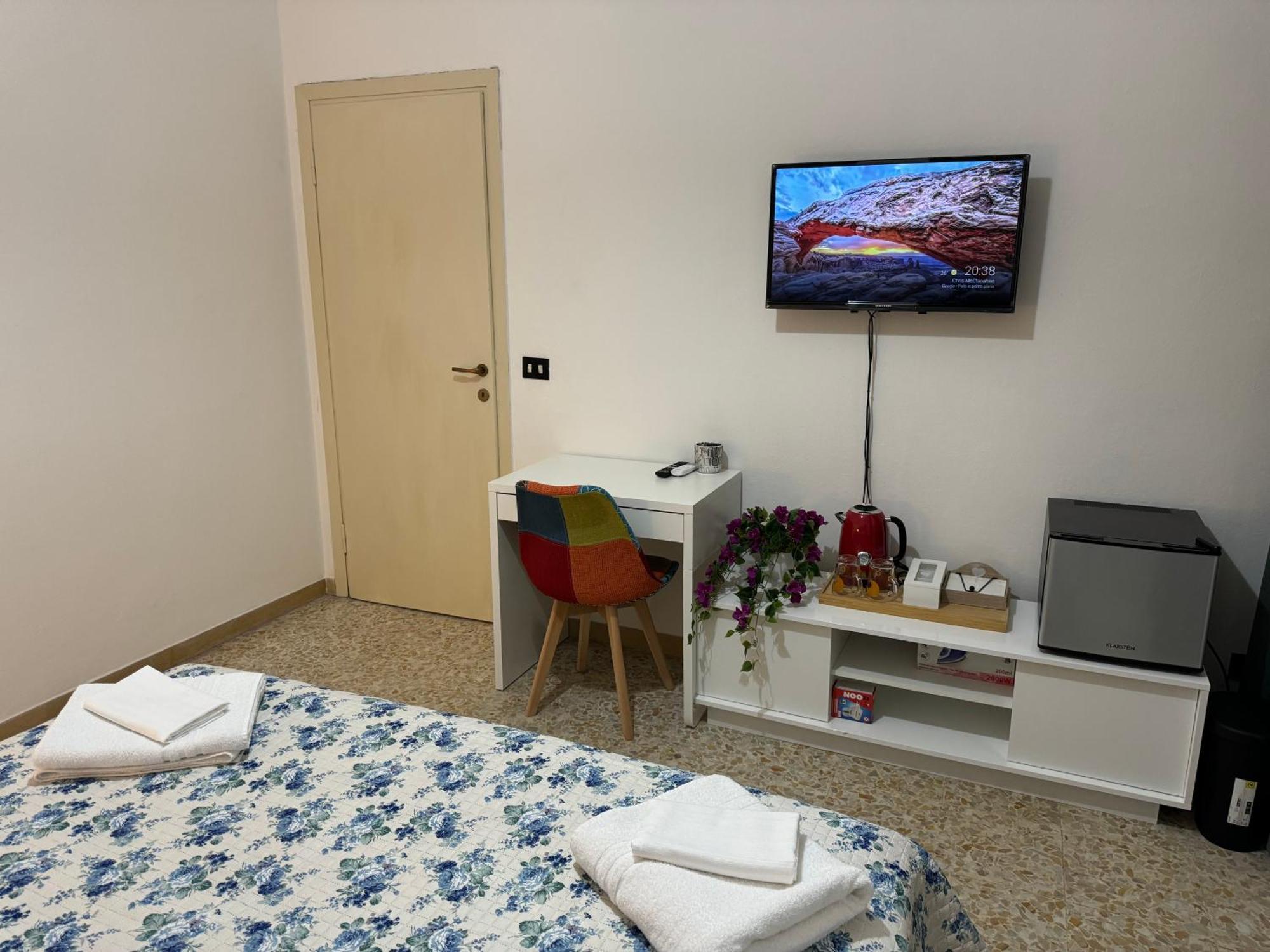 The Galaxy House Hotell Pisa Eksteriør bilde