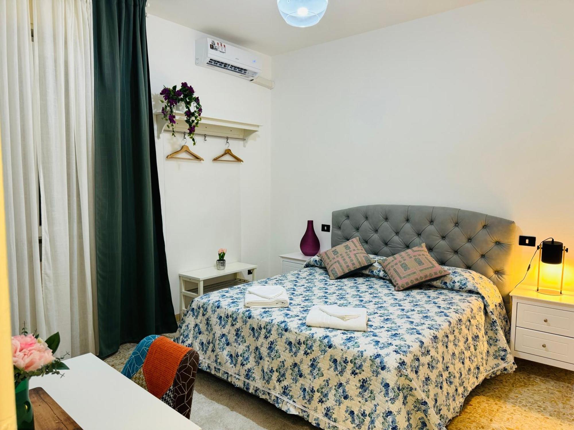 The Galaxy House Hotell Pisa Eksteriør bilde