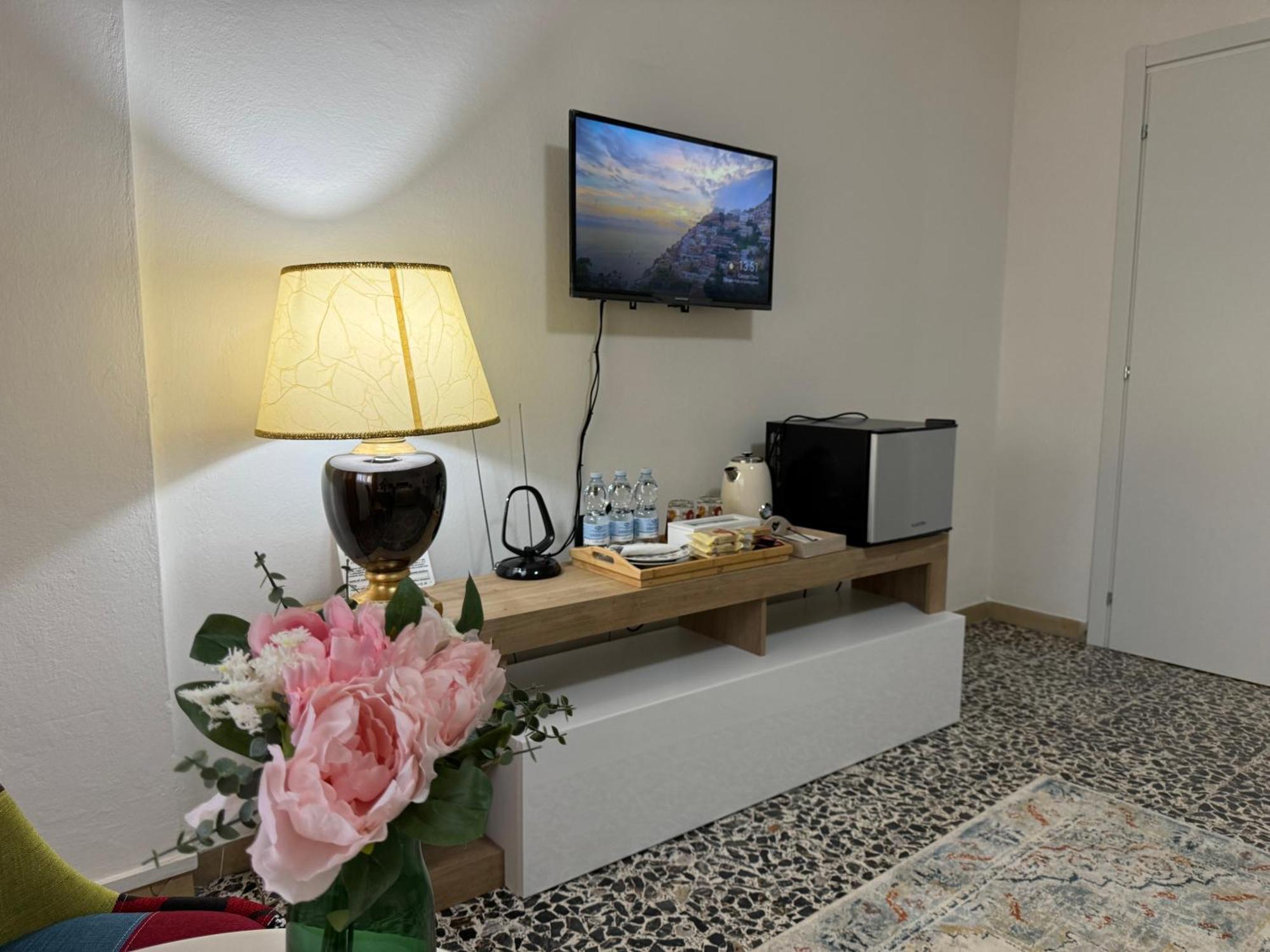 The Galaxy House Hotell Pisa Eksteriør bilde